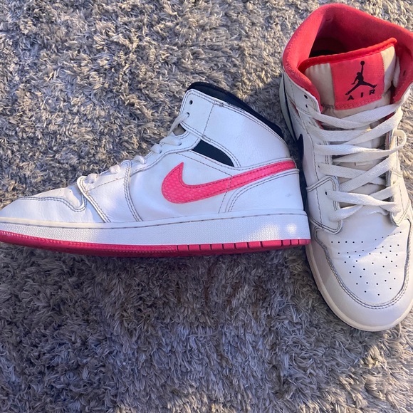Jordan 1 (pink white and black) - Picture 3 of 6